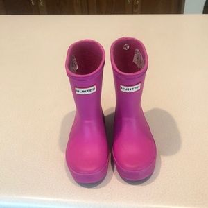 Pink Hunter Toddler boots. Good Condition